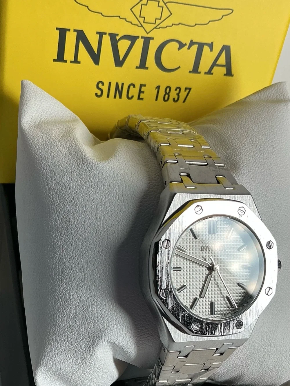 Invicta Silver Stainless Steel Women's Watch with Textured Dial(70438)